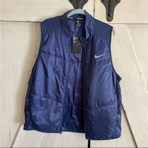 NWT Nike Vest Size XLarge with Pockets